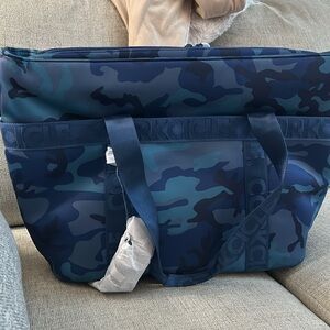 Corkcicle Estelle Cooler Tote Bag NWT